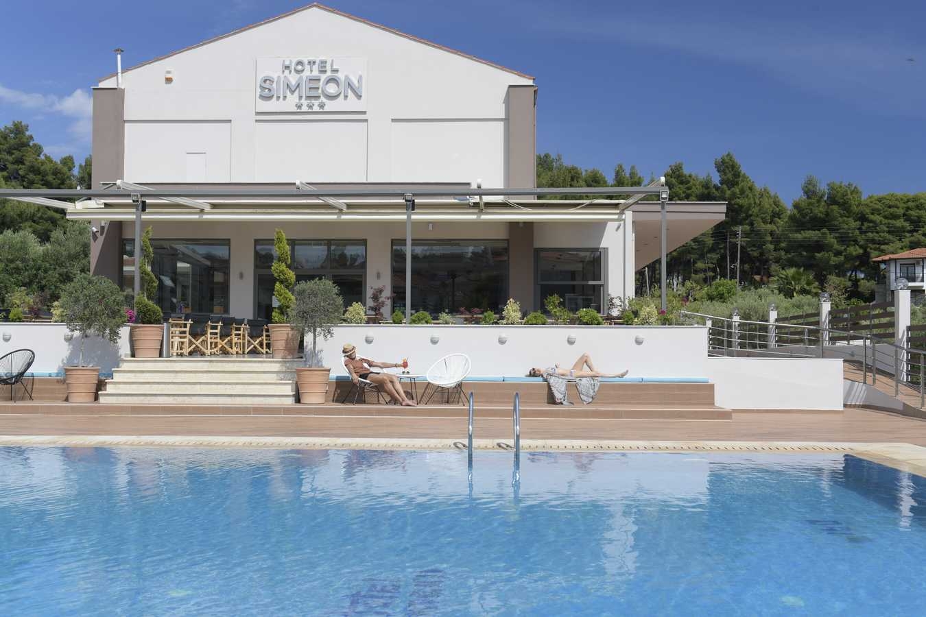 04.pool Simeon Hotel